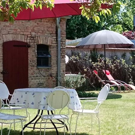 Schlossparkferienwohnungen Rheinsberg Mit Garten Exterior foto